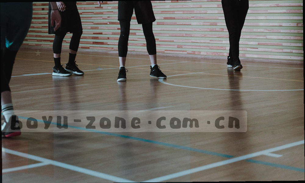 经典对局比赛画面，叠加数据统计图层